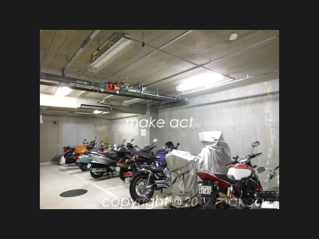 ■カテリーナ三田タワースイートのバイク置き場