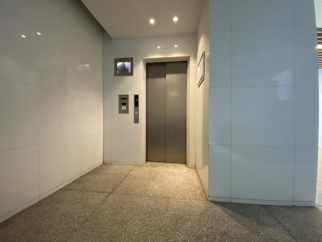 ■RIZ高輪の1階エレベーター