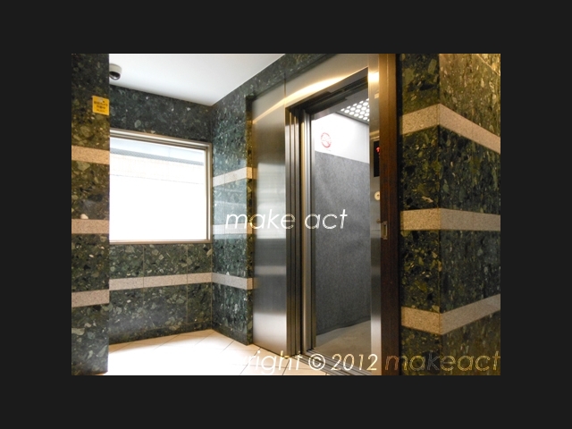 ■エクセレント麻布十番の1階エレベーター前