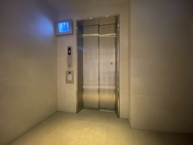 ■プラチナレジデンスの1階エレベーター