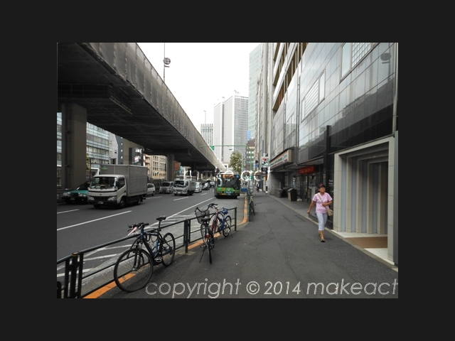 ■Roppongi  Residencesの前面道路_3